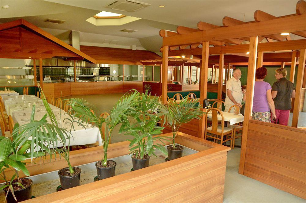Club Tropical Resort 4*